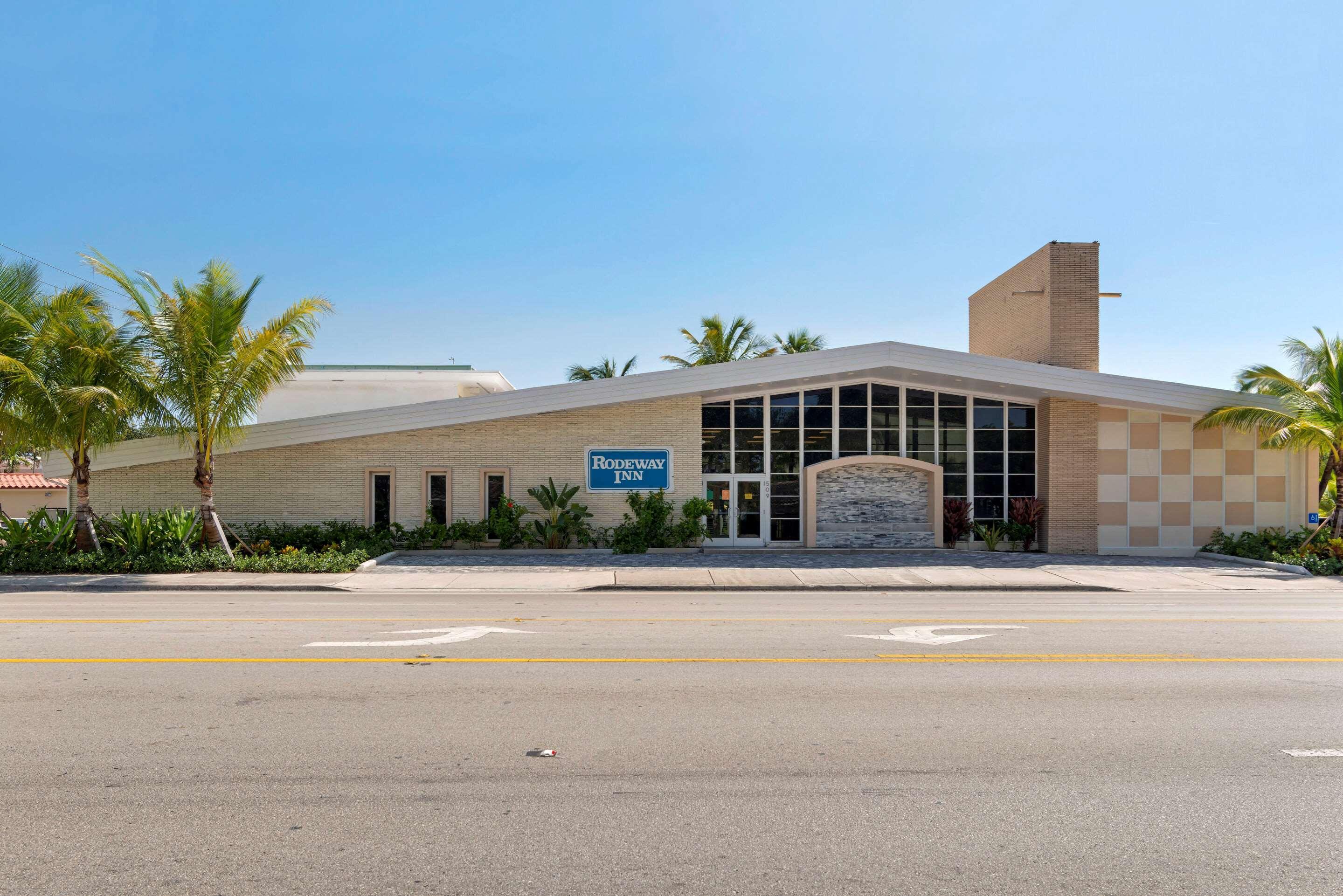 Downtown Hollywood Gardens Inn & Suites Kültér fotó