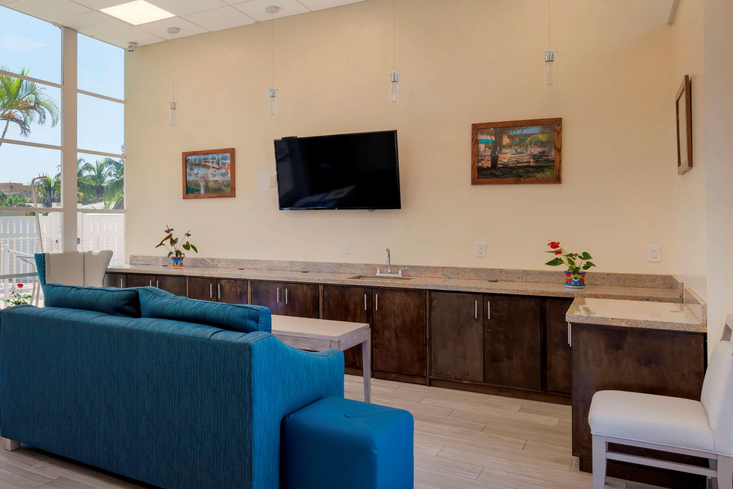 Downtown Hollywood Gardens Inn & Suites Kültér fotó