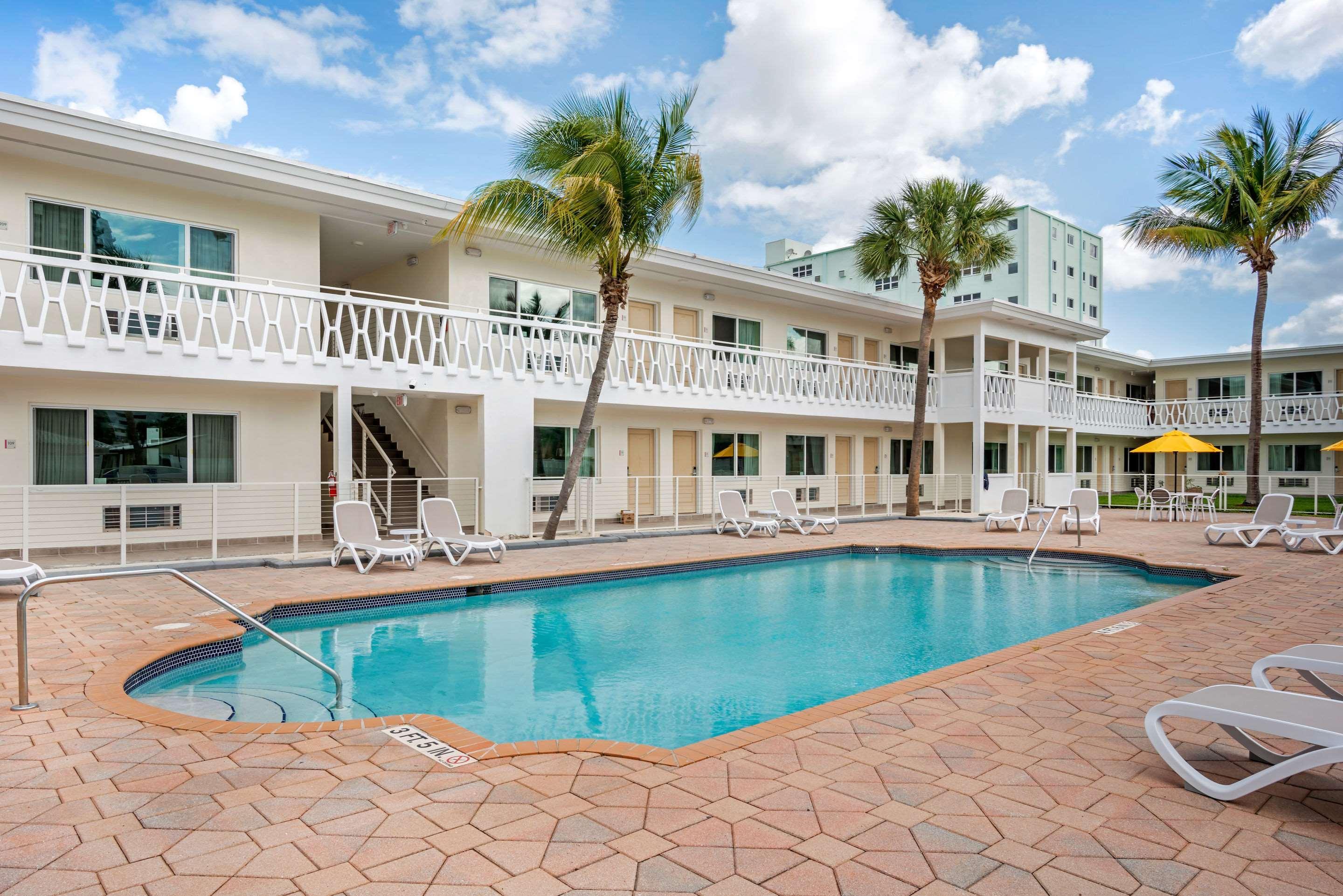 Downtown Hollywood Gardens Inn & Suites Kültér fotó