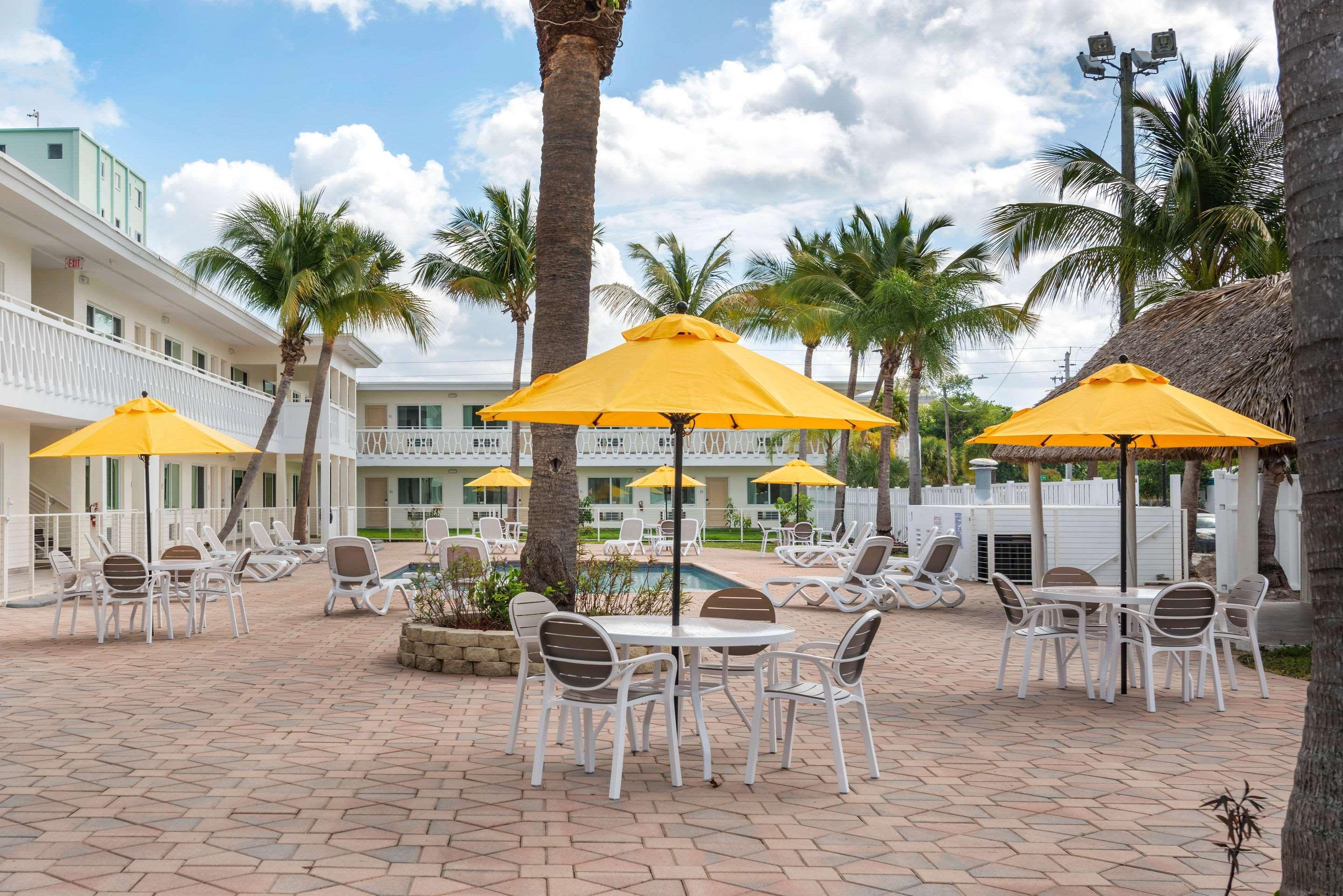 Downtown Hollywood Gardens Inn & Suites Kültér fotó