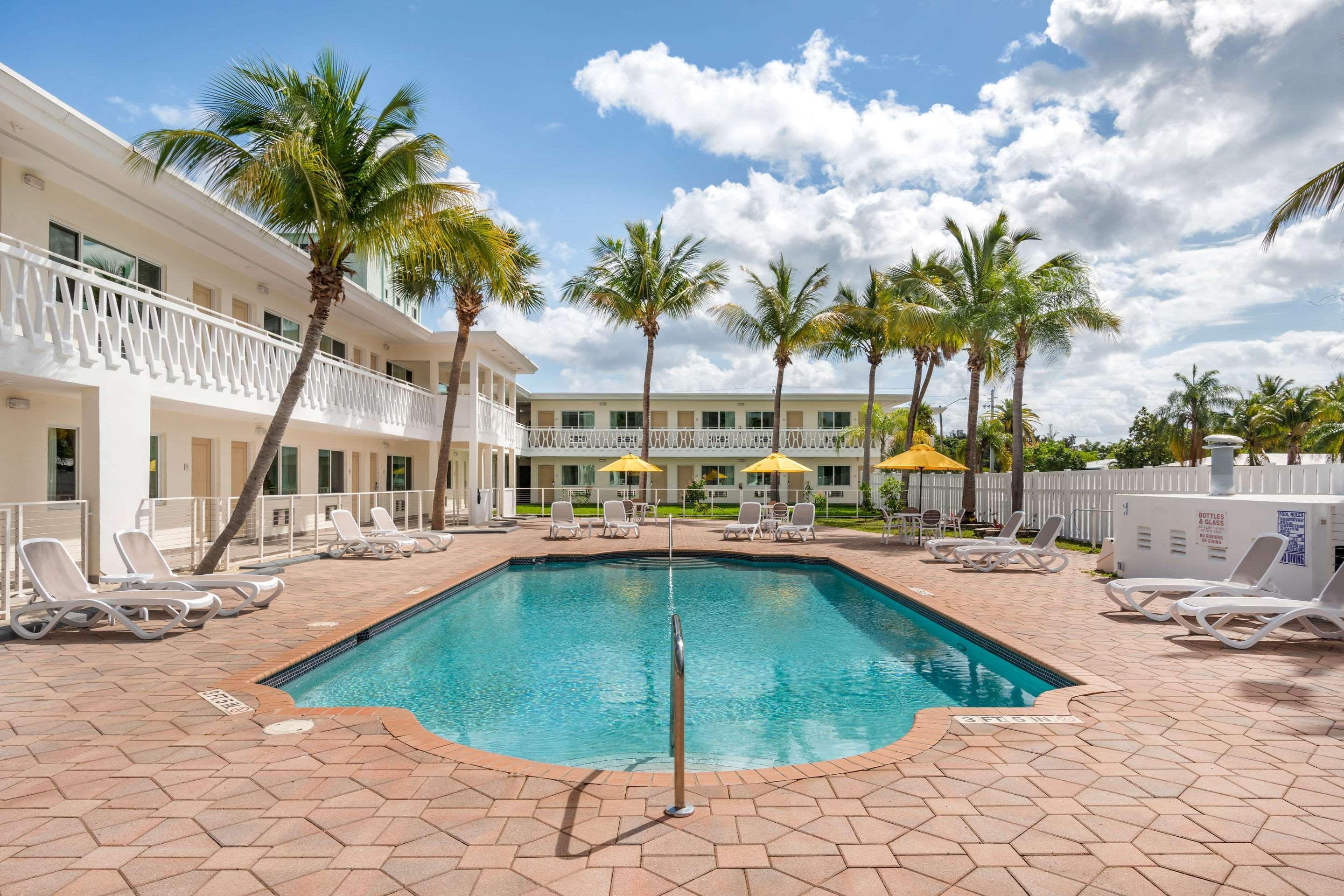Downtown Hollywood Gardens Inn & Suites Kültér fotó