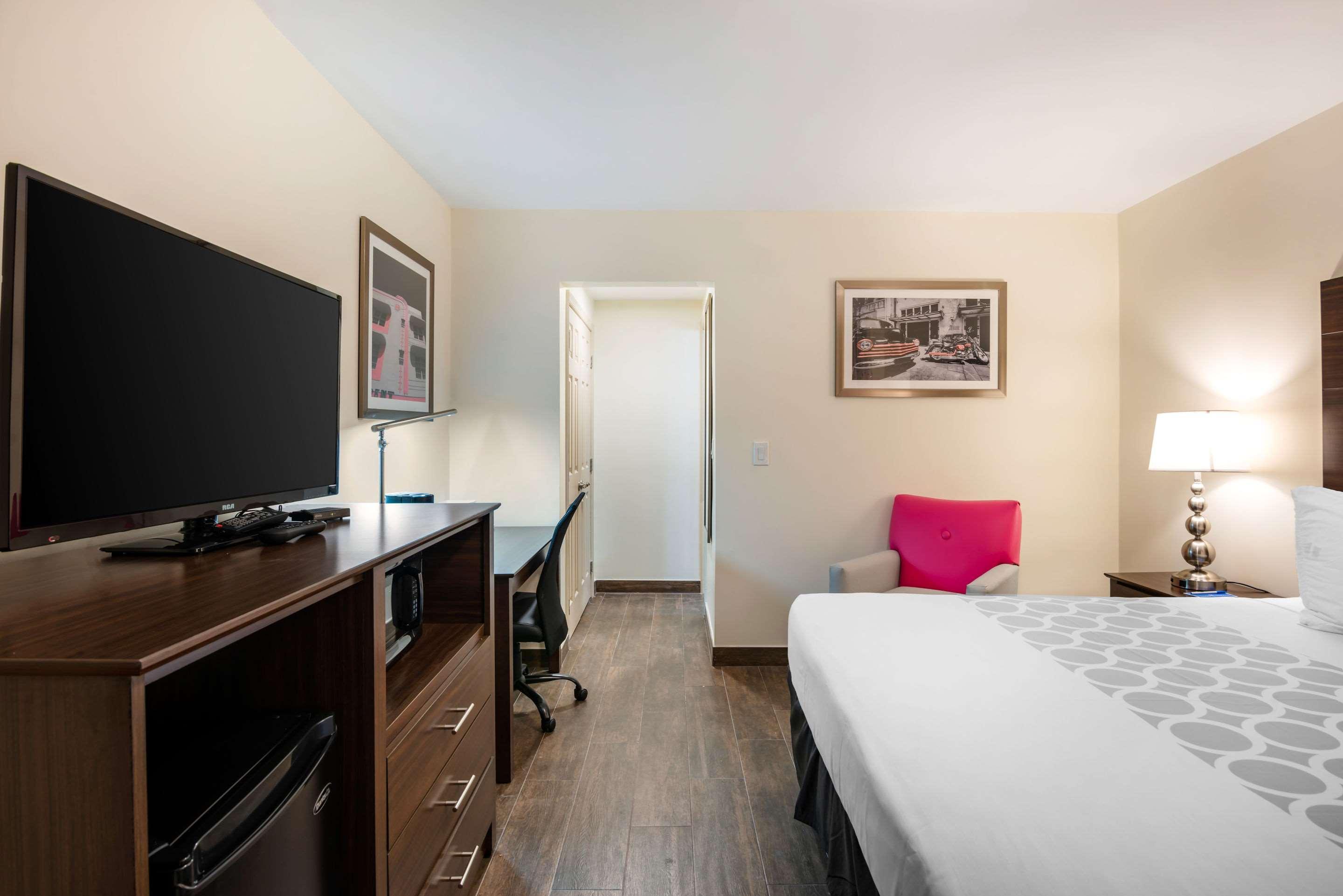 Downtown Hollywood Gardens Inn & Suites Kültér fotó