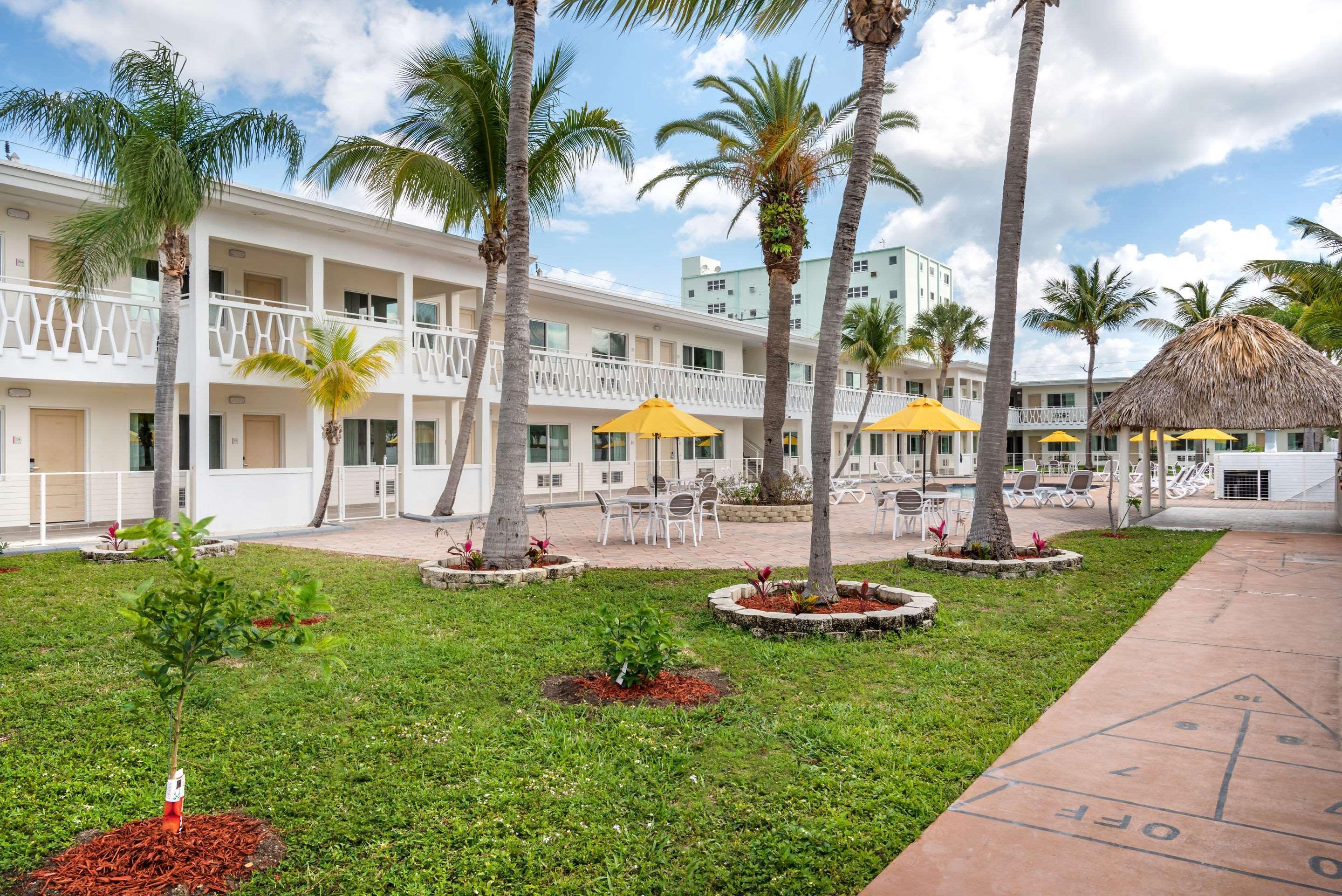 Downtown Hollywood Gardens Inn & Suites Kültér fotó