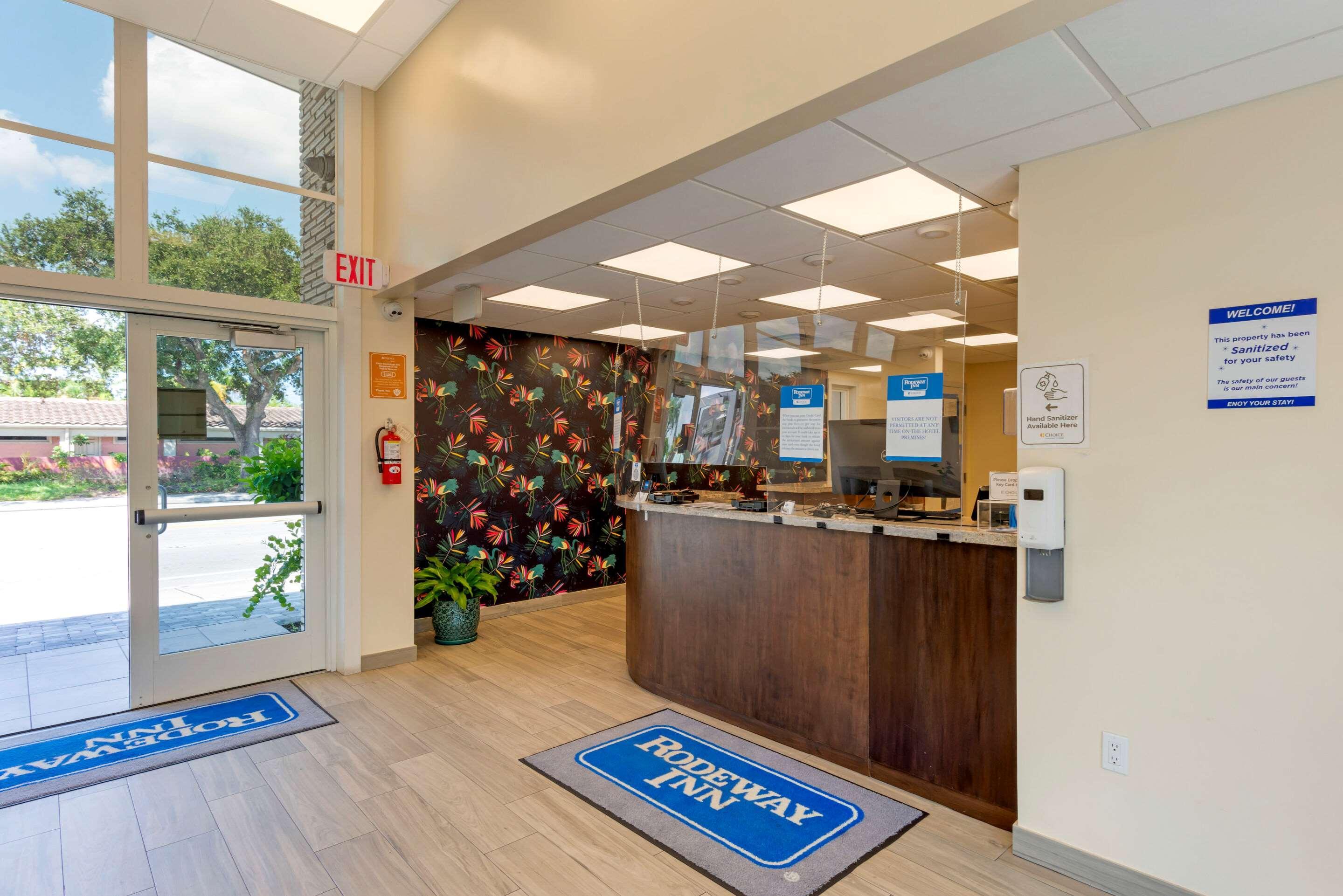 Downtown Hollywood Gardens Inn & Suites Kültér fotó