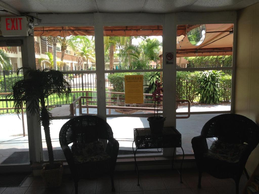 Downtown Hollywood Gardens Inn & Suites Kültér fotó