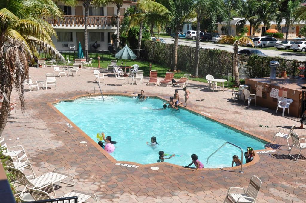 Downtown Hollywood Gardens Inn & Suites Kültér fotó