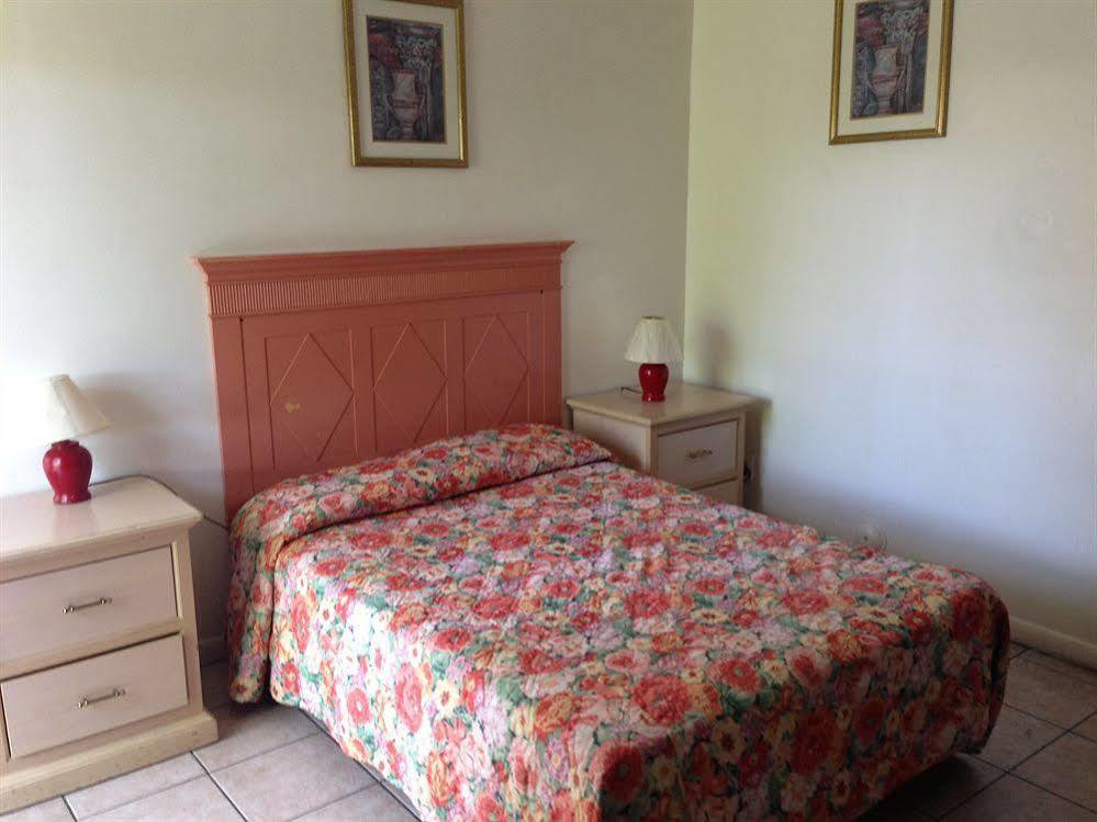 Downtown Hollywood Gardens Inn & Suites Kültér fotó
